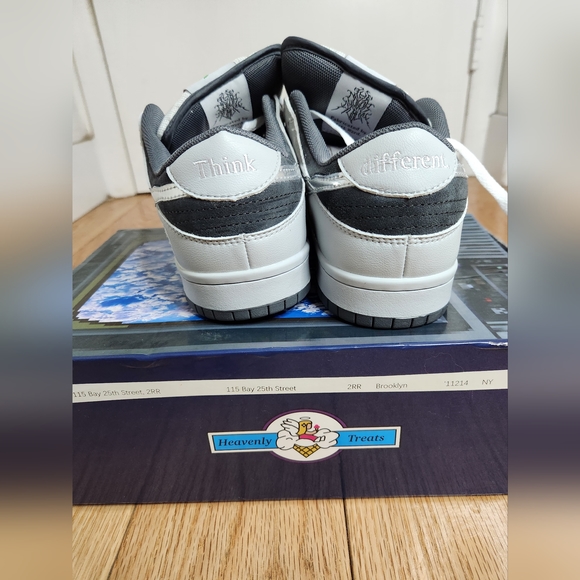 DS TheColorAlbum Hackintosh 91 size 9.5 - Picture 2 of 4